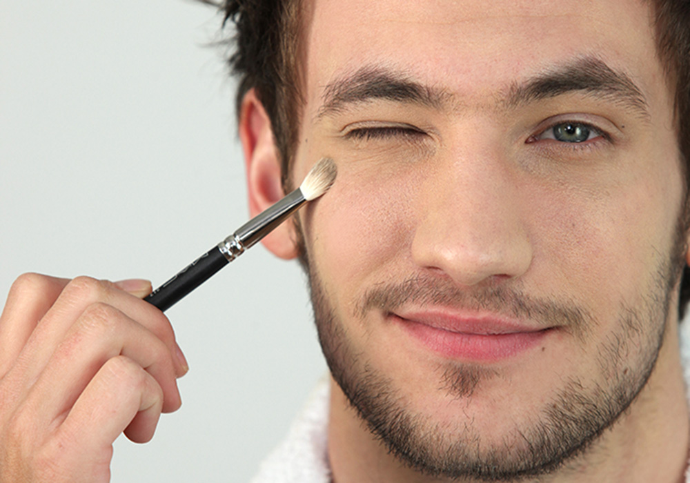 Männer schminken sich! Makeup und Kosmetik für ihn